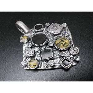 Premier Designs Mosaic Pendant